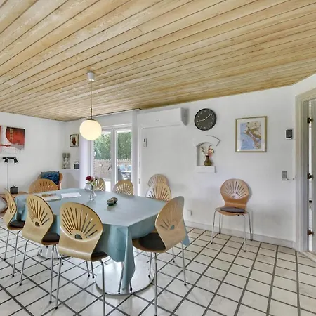 Lovely In With Private Swimming Pool, Be Inside Or Outside
